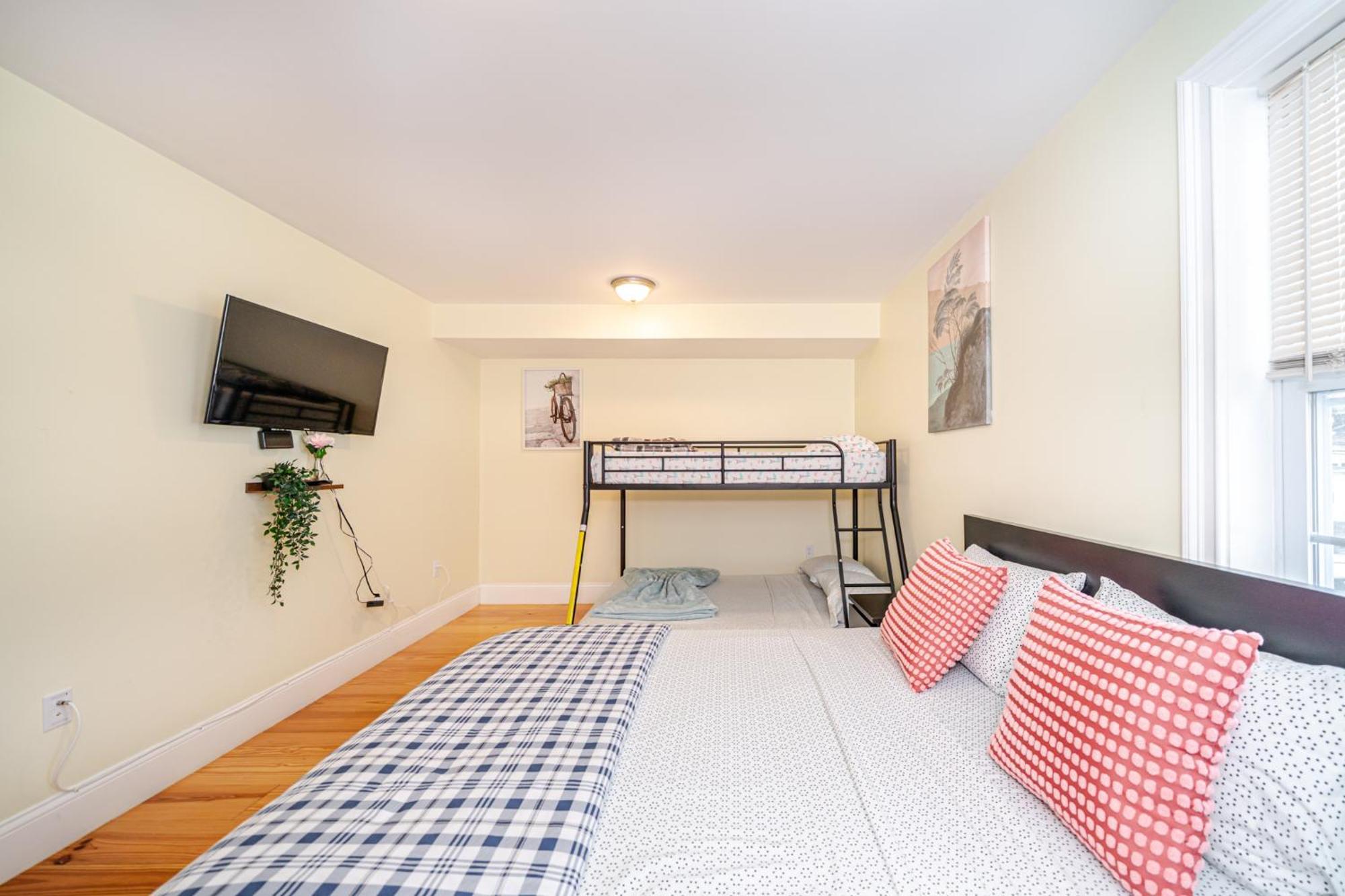 41 - 3Br Quincy - Lovely Townhouse Near Parish ภายนอก รูปภาพ